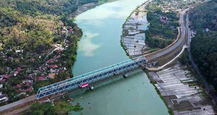 Perubahan fungsi lahan dan sedimentasi ancam ekosistem sungai serayu