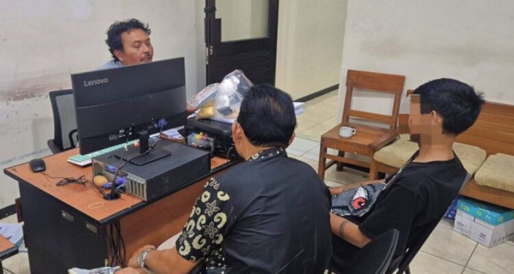 Interogasi Pemilik Narkoba di Purwokerto